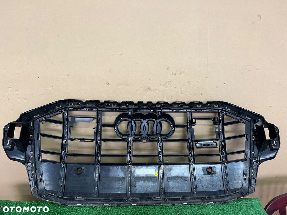 AUDI SQ7 4M0 lift Atrapa ,grill - 2