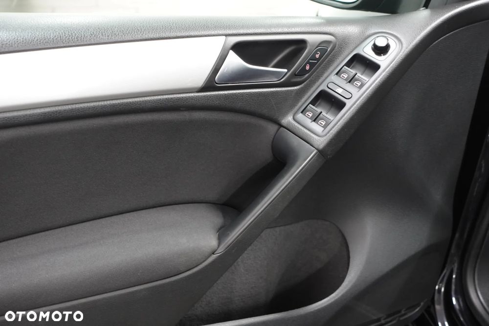 Volkswagen Golf 1.6 TDI DPF Comfortline - 20