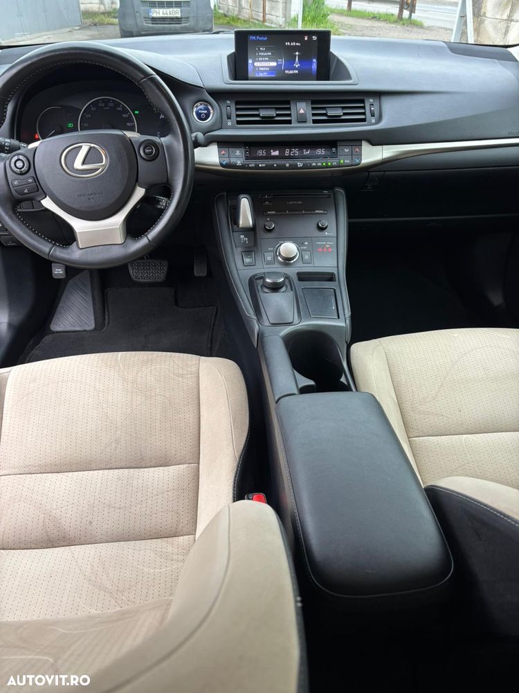 Lexus CT - 15