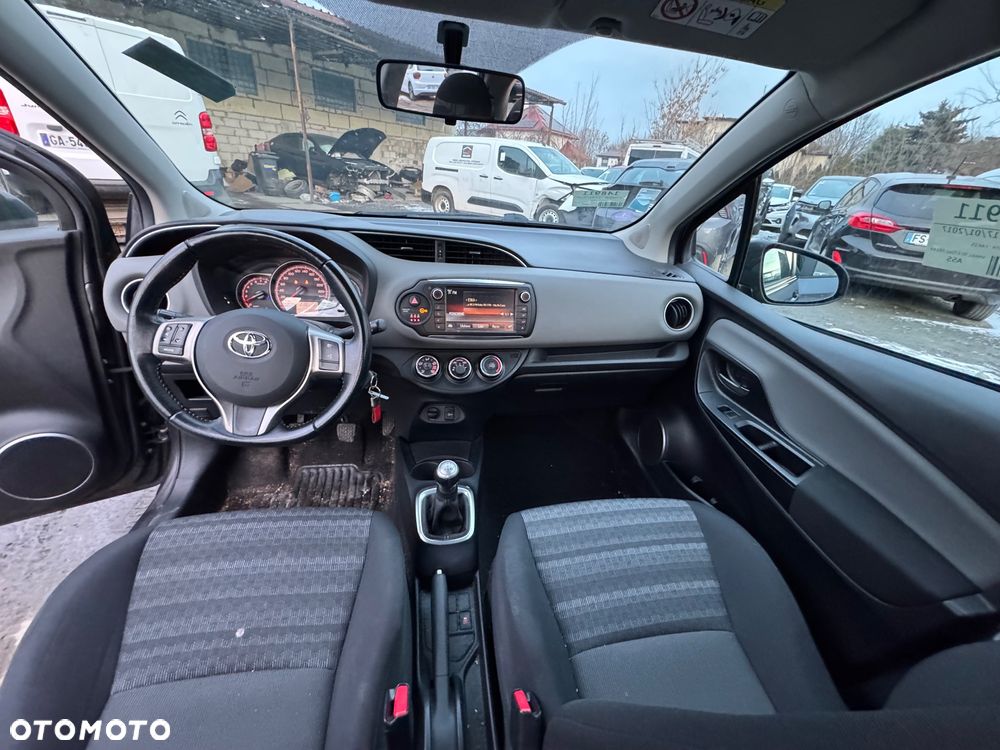 Toyota Yaris - 5