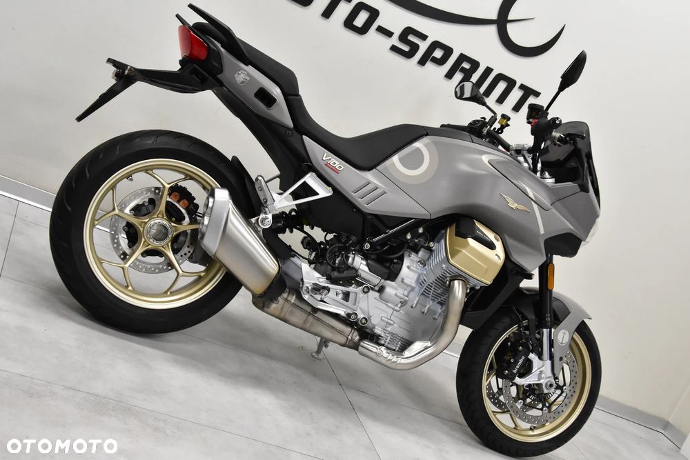 Moto Guzzi V100 Mandello - 10