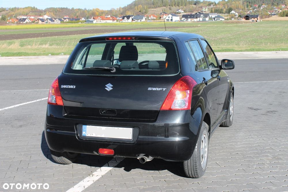 Suzuki Swift - 7