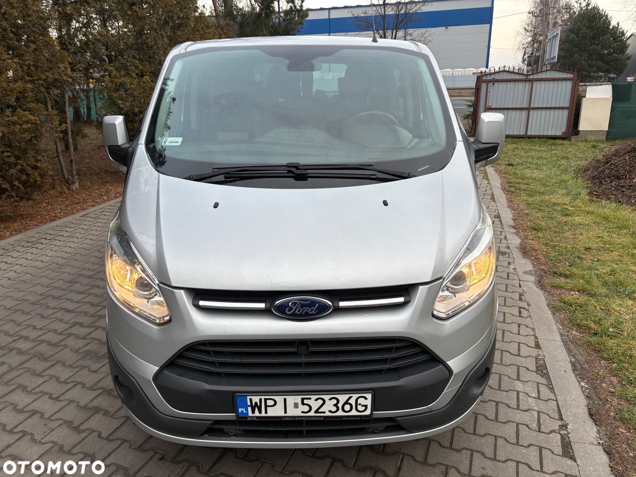 Ford Tourneo Custom - 2