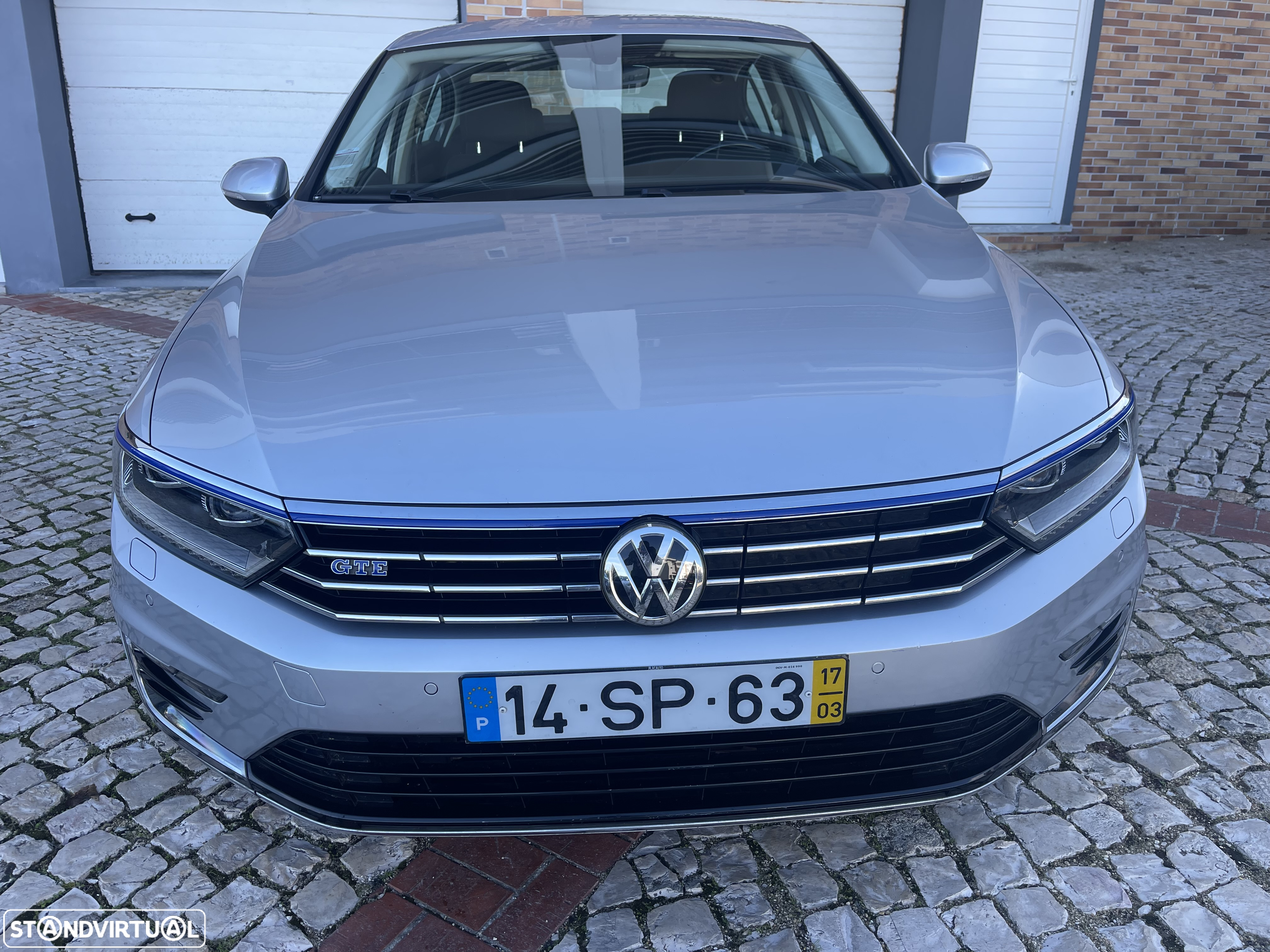 VW Passat - 2