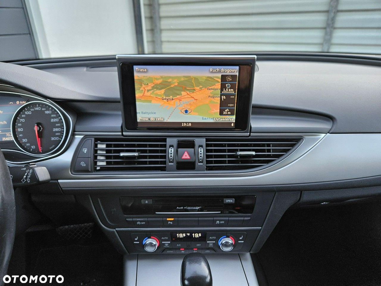 Audi A6 Avant 2.0 TDI Ultra DPF S tronic - 34