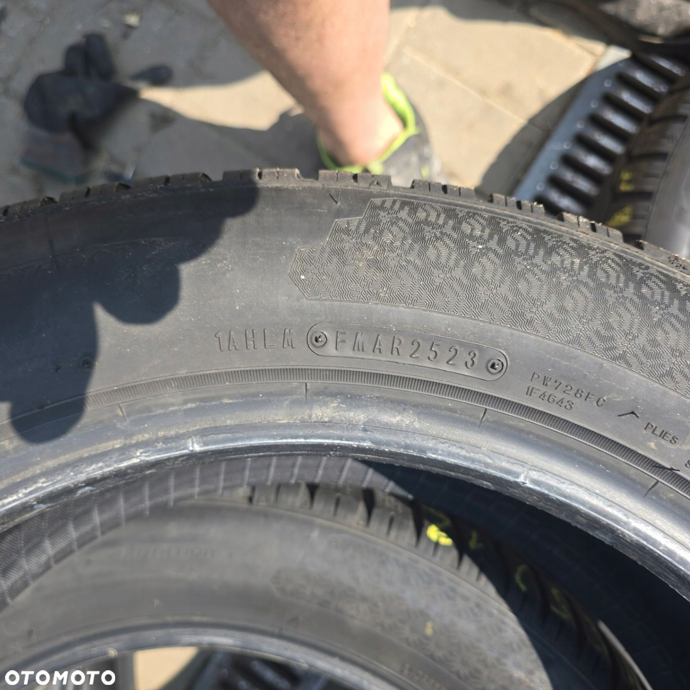 FALKEN EUROWINTER HS02 215/55R17 98V 23R 4X - 9