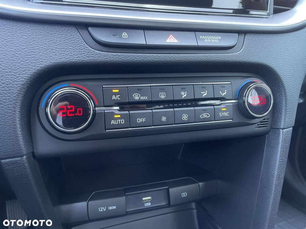 Kia XCeed 1.4 T-GDI M - 23