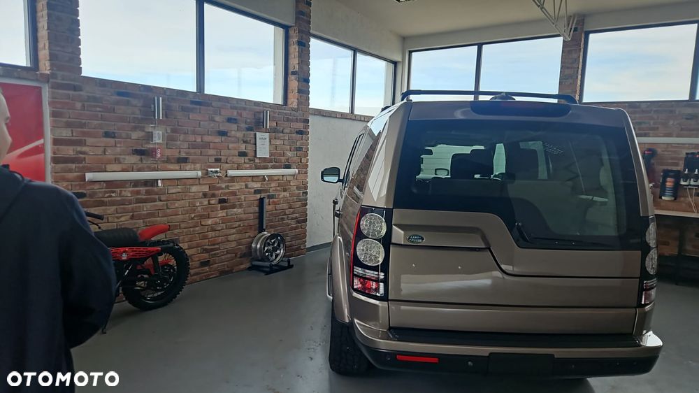 Land Rover Discovery 3.0 Si6 HSE Luxury - 4