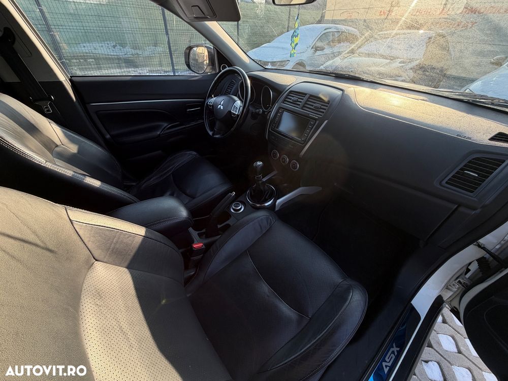 Mitsubishi ASX 1.8 DID 4WD Instyle U06 - 16