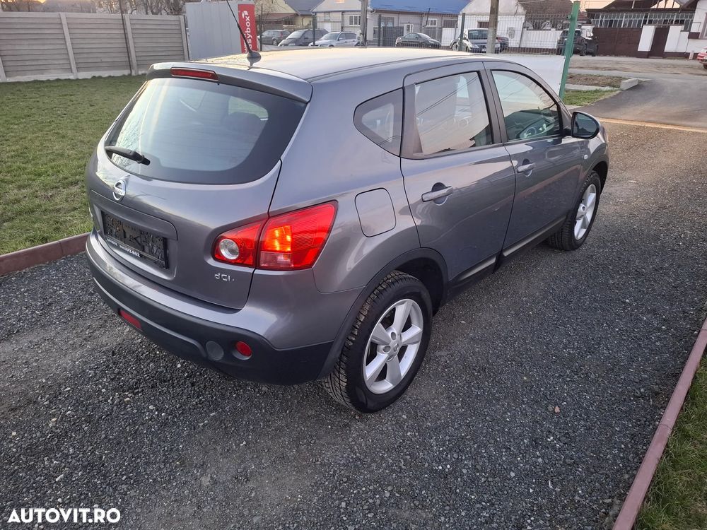 Nissan Qashqai 2.0 DCI 4 x 4 DPF Aut acenta - 4