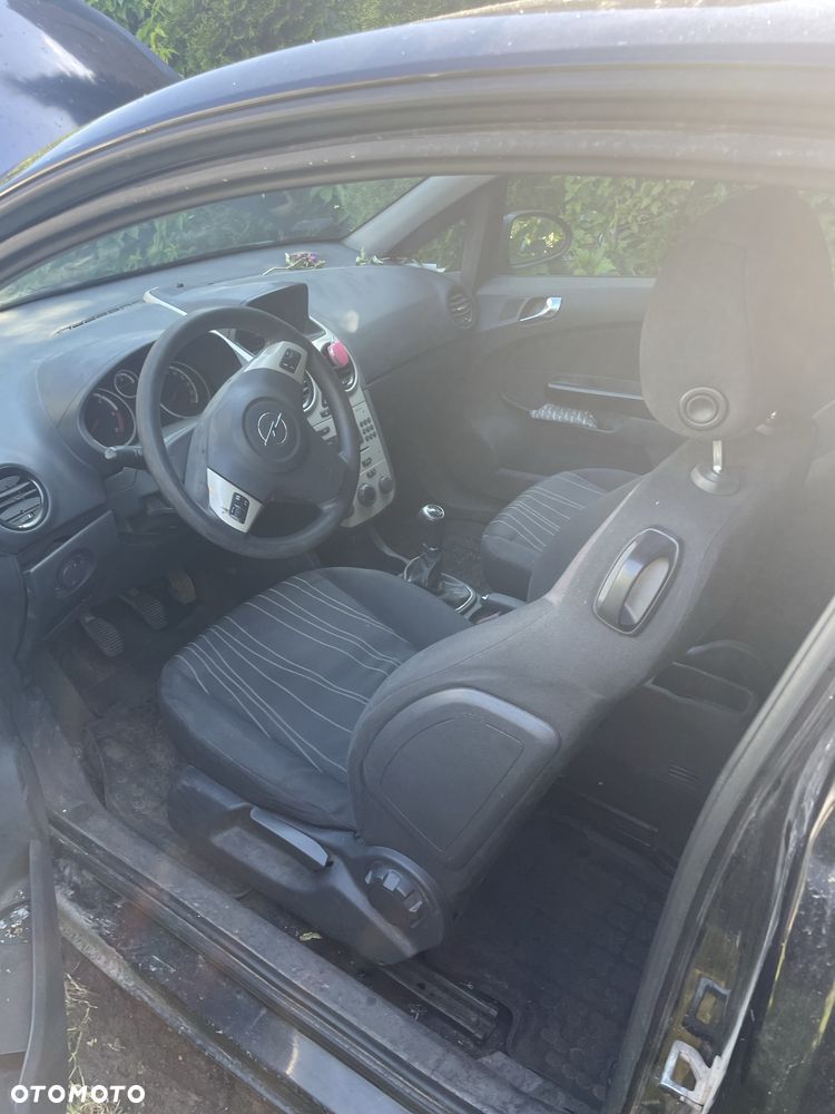 Opel Corsa - 2