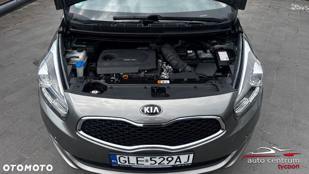 Kia Carens - 35