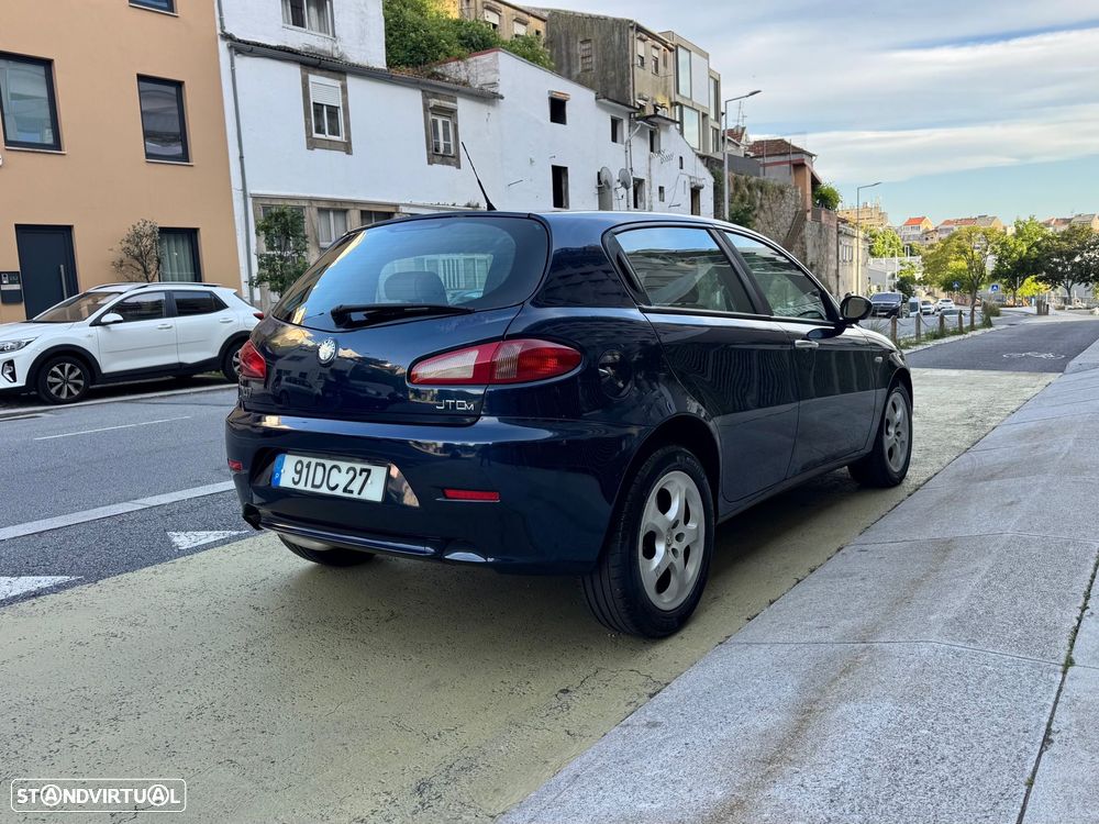 Alfa Romeo 147 1.9 JTD 16V Distinctive - 2