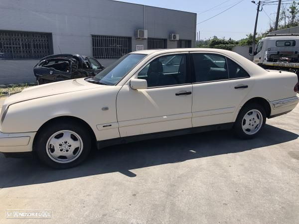 Para Peças Mercedes-Benz E-Class (W210) - 2