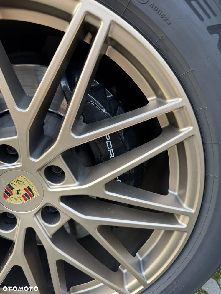Porsche Cayenne E-Hybrid PHEV - 8