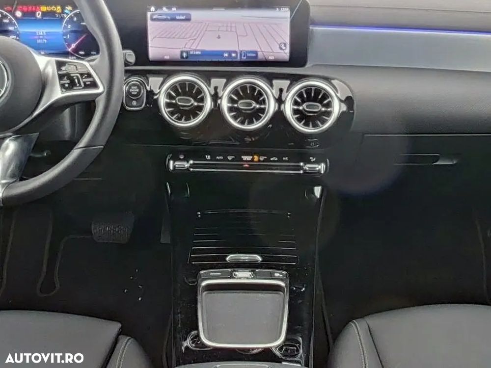 Mercedes-Benz CLA 180 7G-DCT Progressive Line Advanced - 8