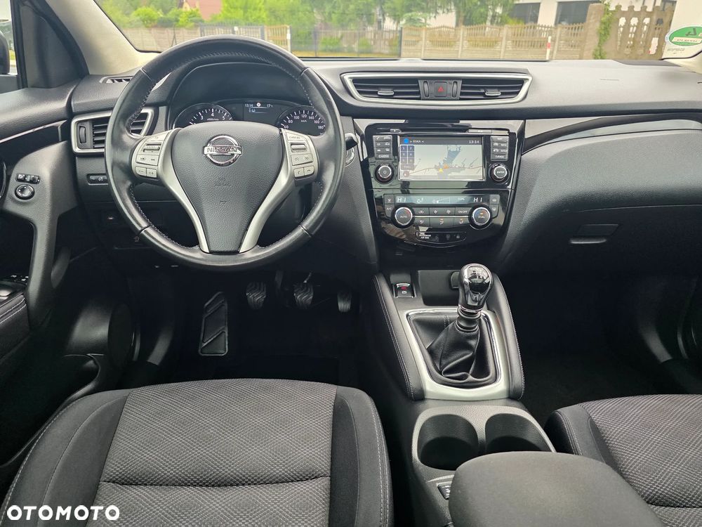 Nissan Qashqai 1.6 DIG-T N-Connecta - 25