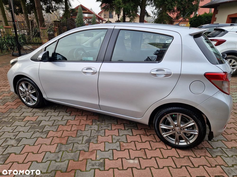 Toyota Yaris 1.33 Premium EU6 - 35