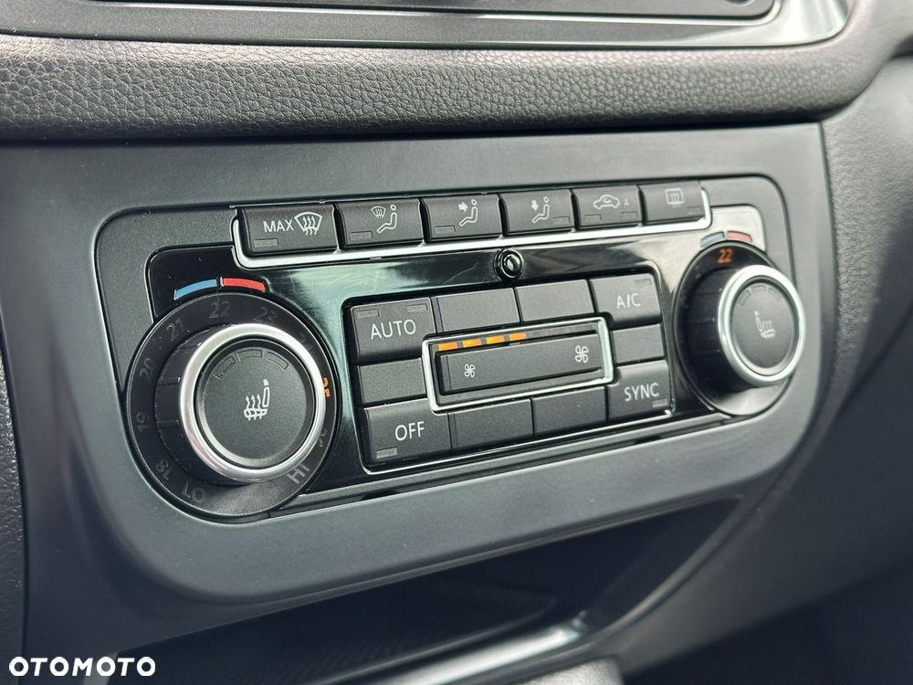 Volkswagen Tiguan 2.0 TDI DPF BlueMotion Technology Sport & Style - 26