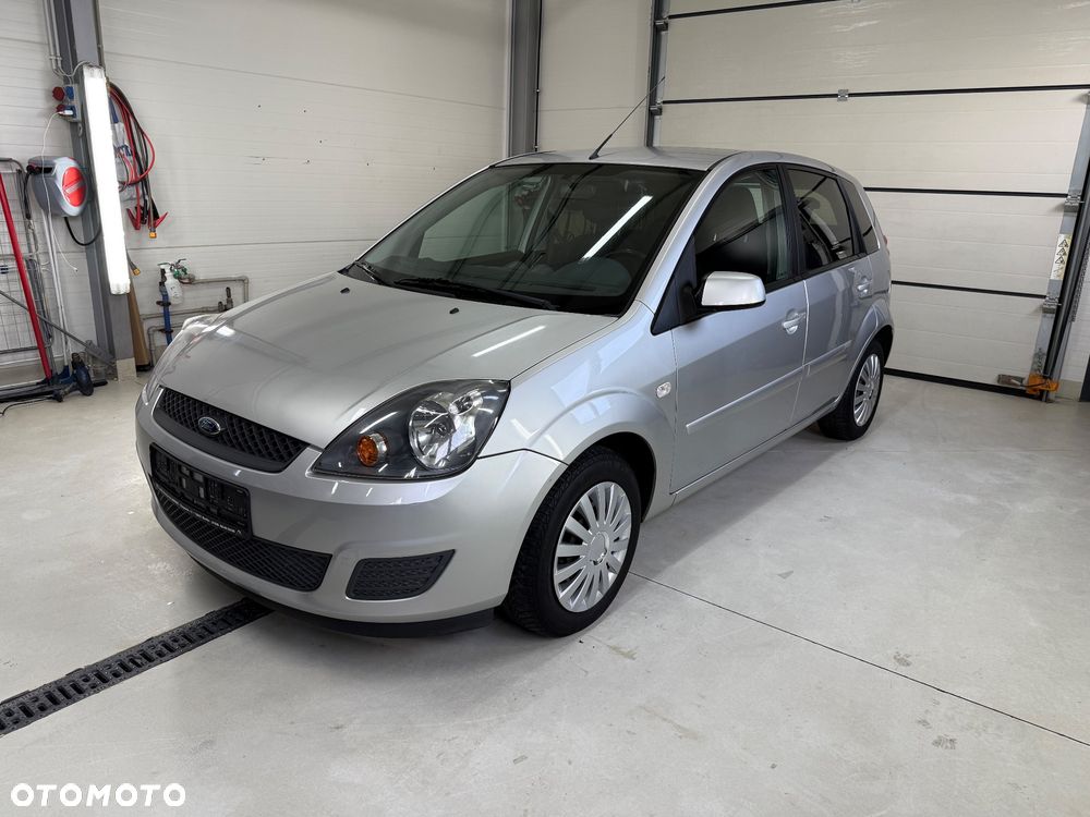 Ford Fiesta 1.3 Silver Magic - 1