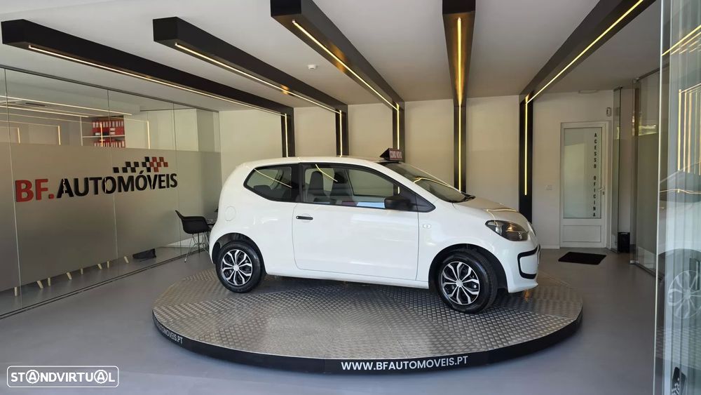 VW Up! white - 10