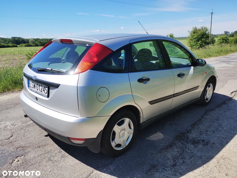Ford Focus 1.6 Ambiente - 5