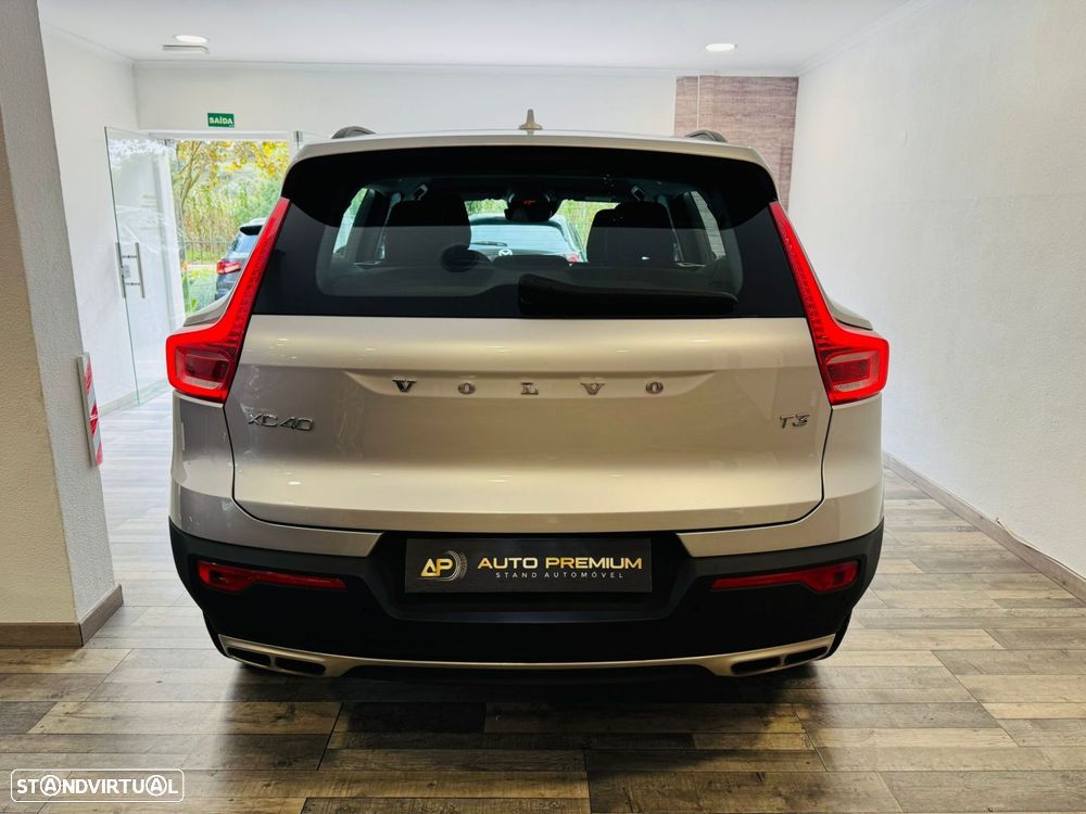Volvo XC 40 1.5 T3 Momentum Plus - 6