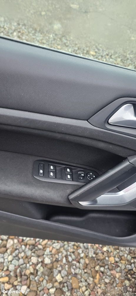 Peugeot 308 BlueHDi FAP 120 Stop & Start Allure - 25