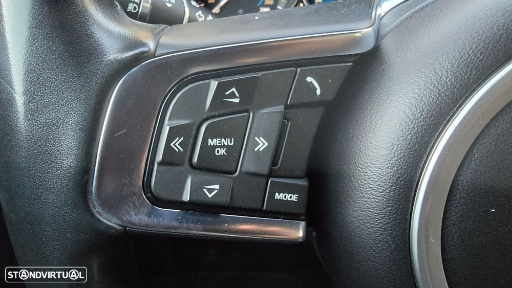 Jaguar XE 2.0 D R-Sport - 15