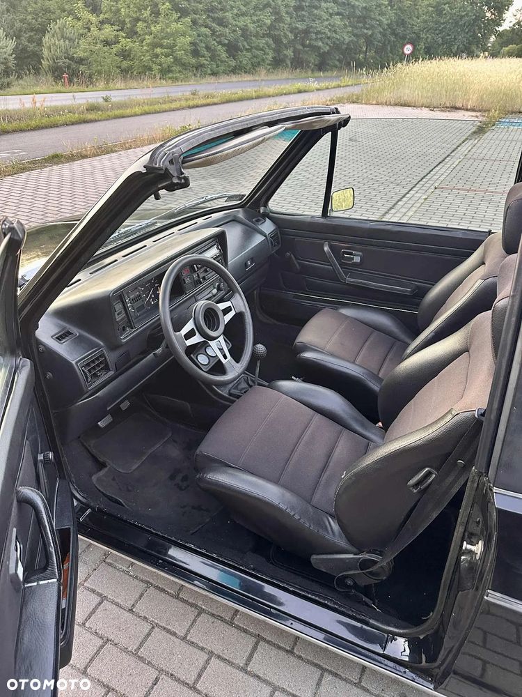 Volkswagen Golf 1.8 GL - 14