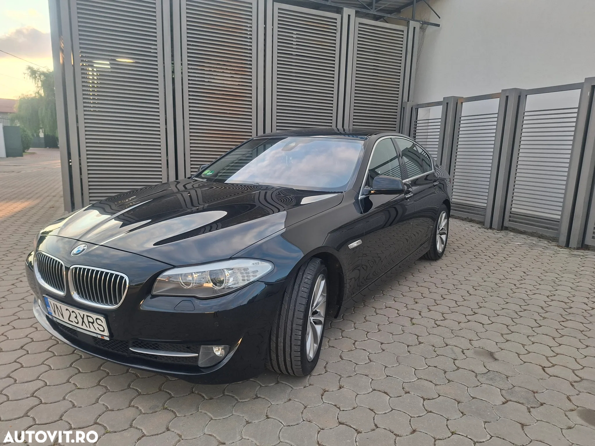 BMW Seria 5 530d Sport-Aut. Luxury Line - 16