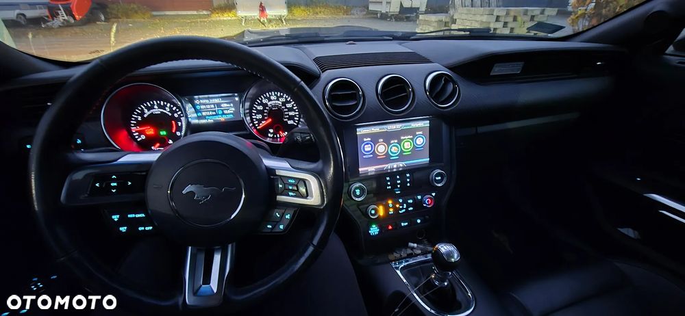 Ford Mustang 3.7 V6 - 1