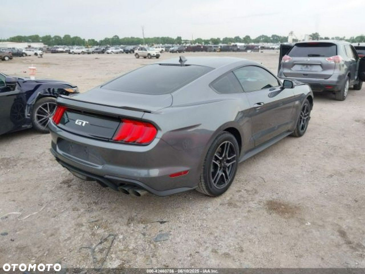 Ford Mustang - 3