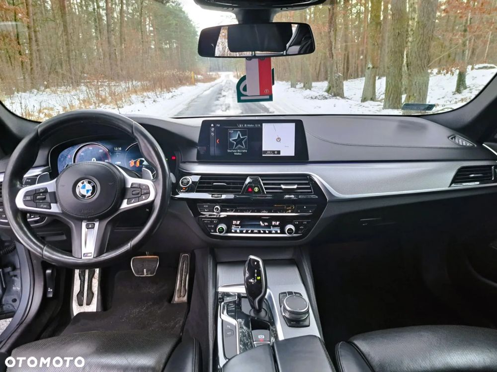BMW Seria 5 540d xDrive - 14