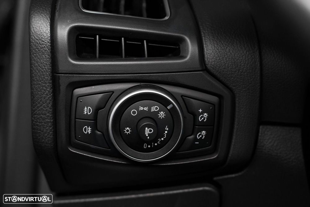 Ford Focus 1.0 EcoBoost S&S TITANIUM - 24