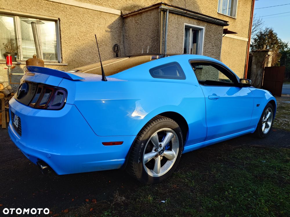Ford Mustang - 5
