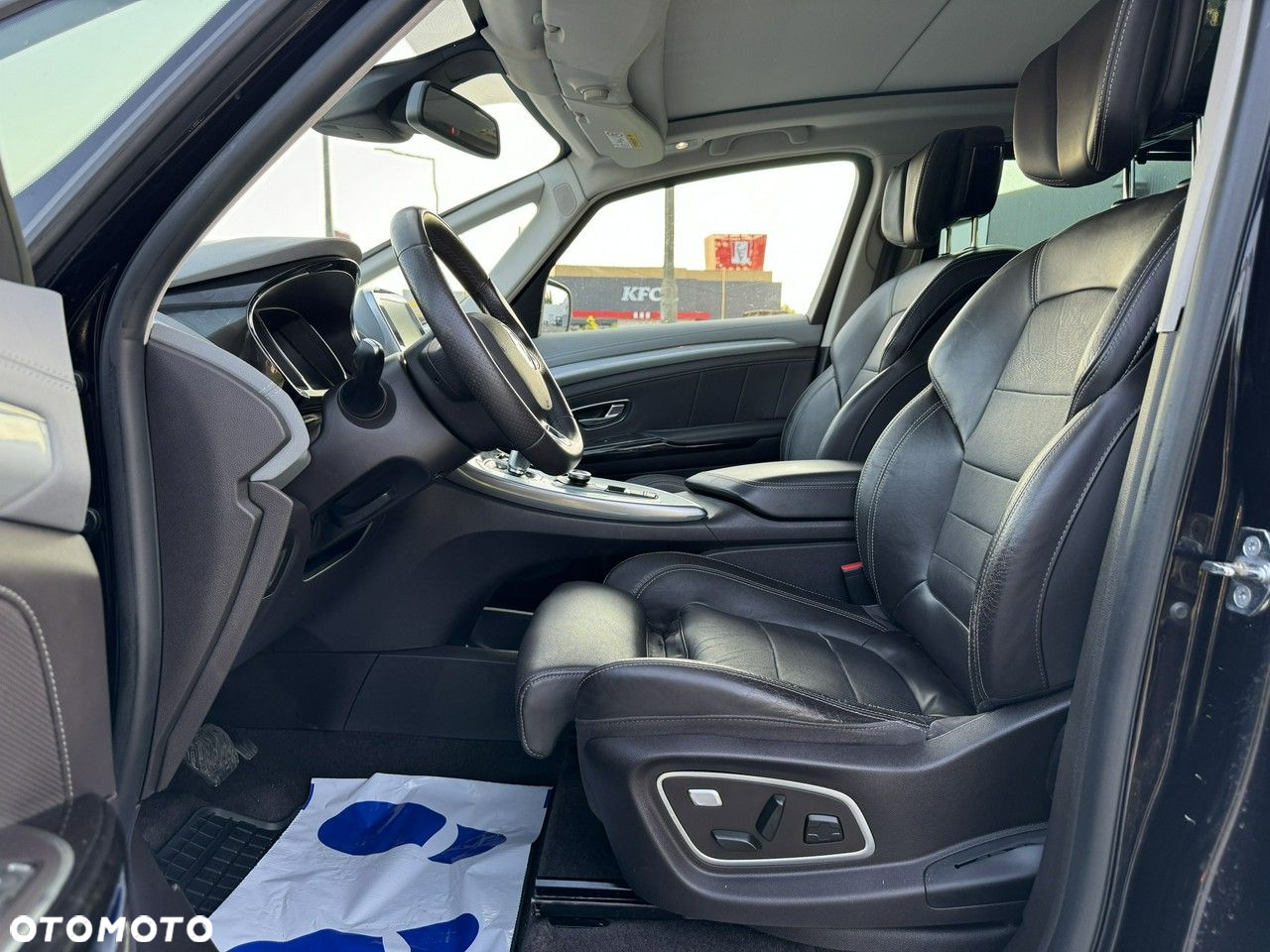 Renault Espace 1.6 TCE Initiale Paris EDC 7os - 15