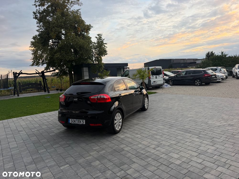 Kia Rio - 24