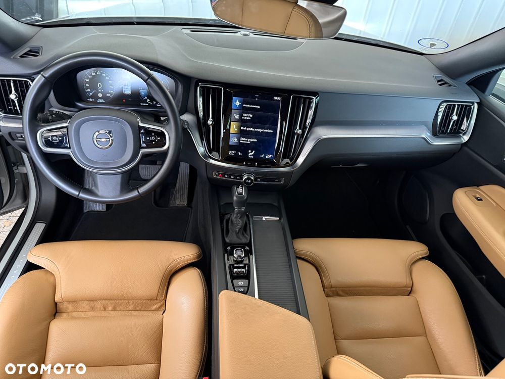 Volvo V60 Cross Country D4 AWD Geartronic Pro - 29