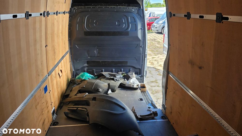 Mercedes-Benz SPRINTER - 15