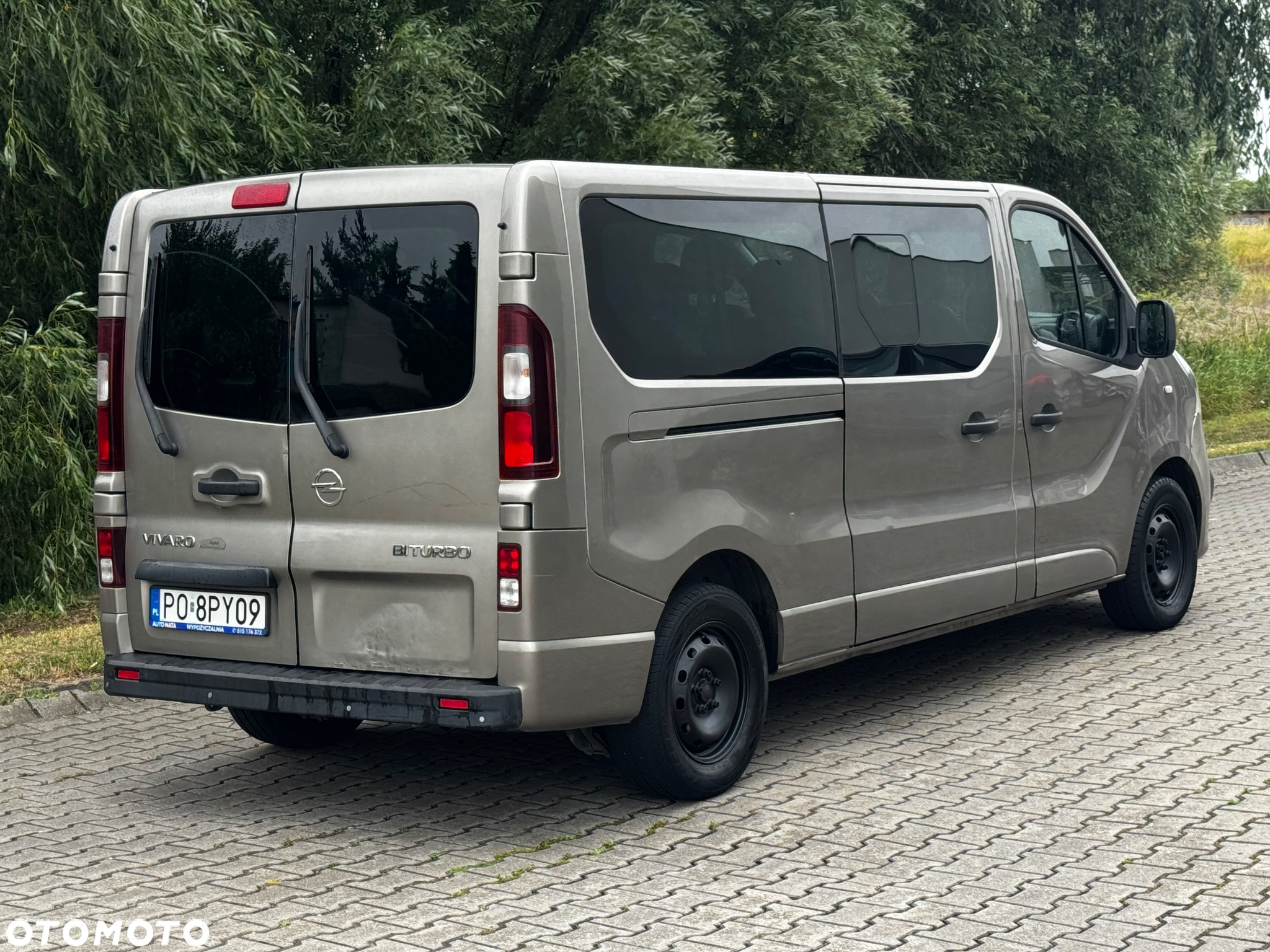 Opel Vivaro - 11