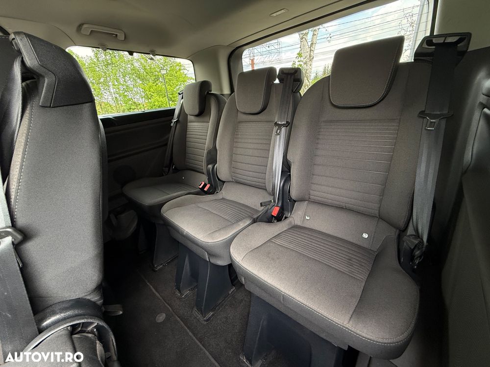 Ford Tourneo Custom - 16