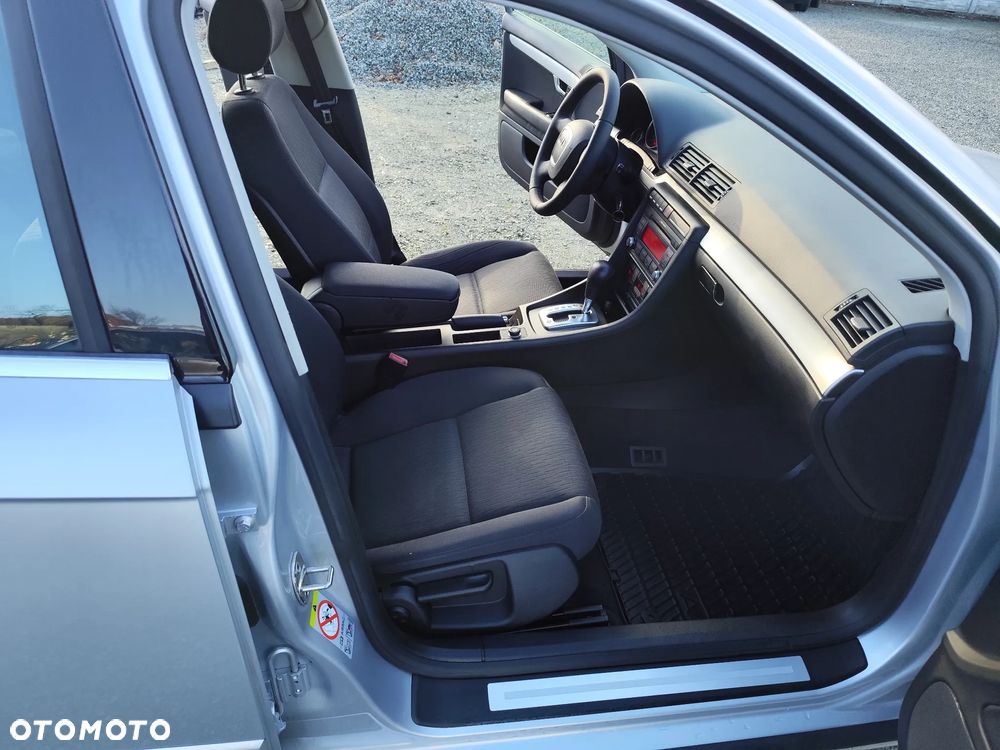 Audi A4 Limousine 2.0 T FSI multitronic - 28