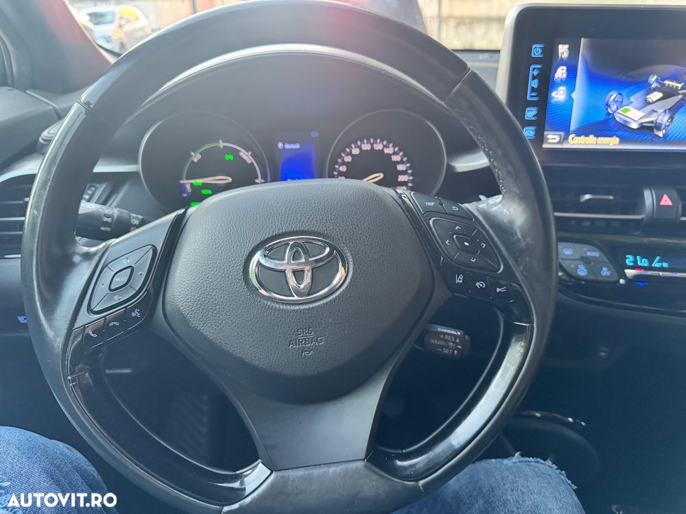 Toyota C-HR - 11