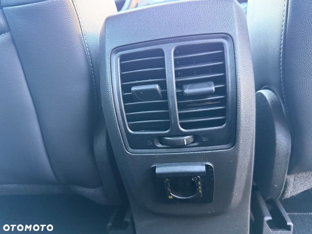 Ford Kuga 2.0 TDCi 4WD Titanium - 28