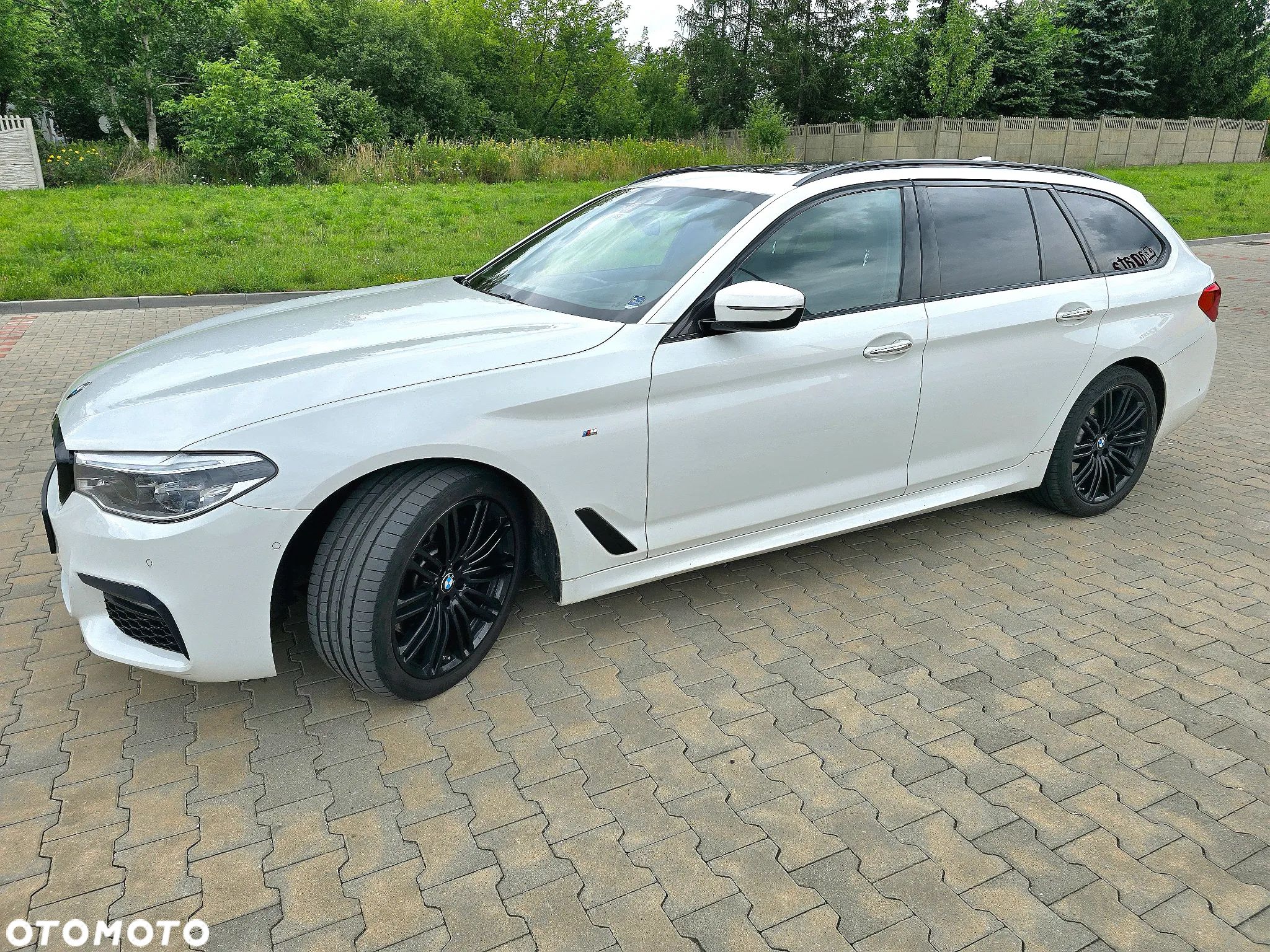BMW Seria 5 530i xDrive Touring - 1