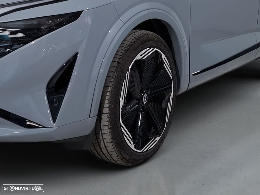 Nissan Qashqai 1.3 DIG-T Evolve + Two Tone Xtronic - 4