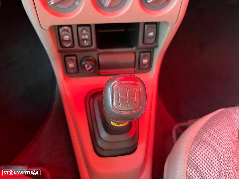 Land Rover Freelander 2.0 di - 22