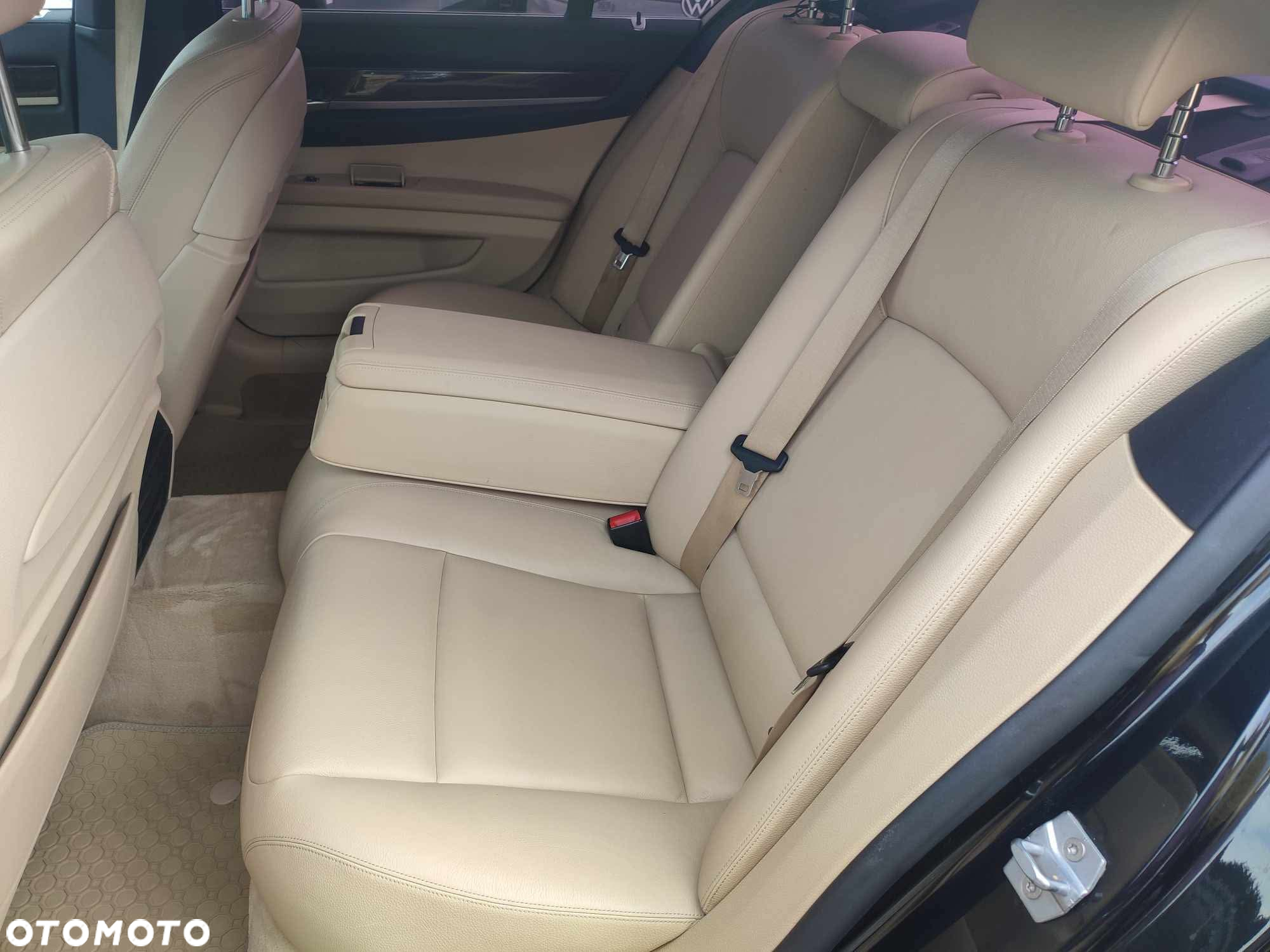 BMW Seria 7 730d xDrive - 27