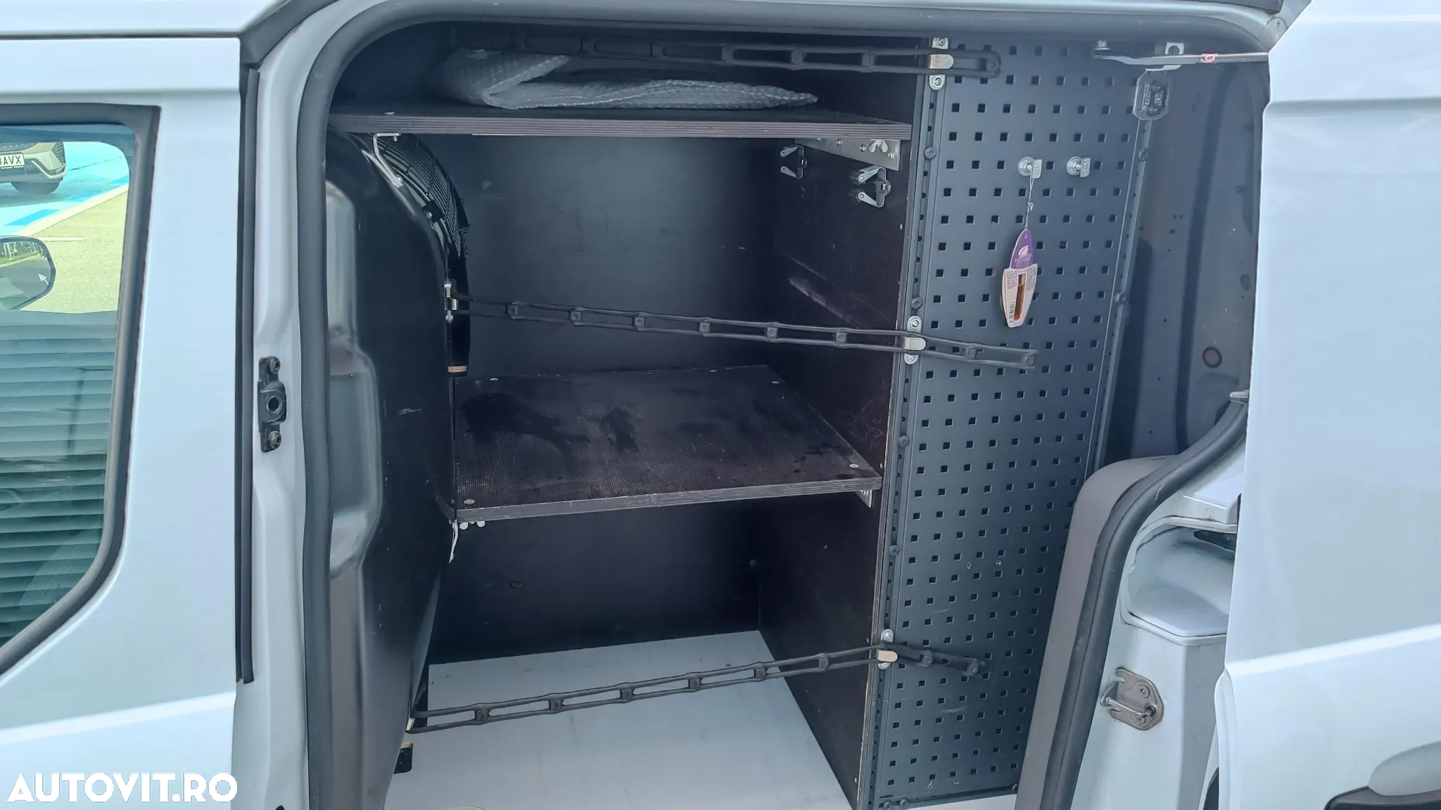 Ford Transit Connect 240 L2 LKW Autm. Trend - 23